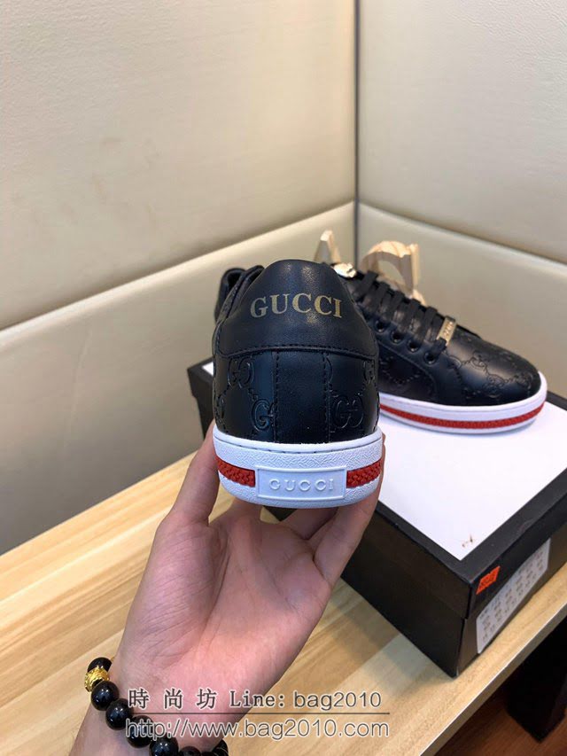 GUCCI男鞋 古奇最新款 古馳高端休閒男鞋 牛皮壓花配金屬小蜜蜂 Gucci休閒男板鞋  hdnx1350